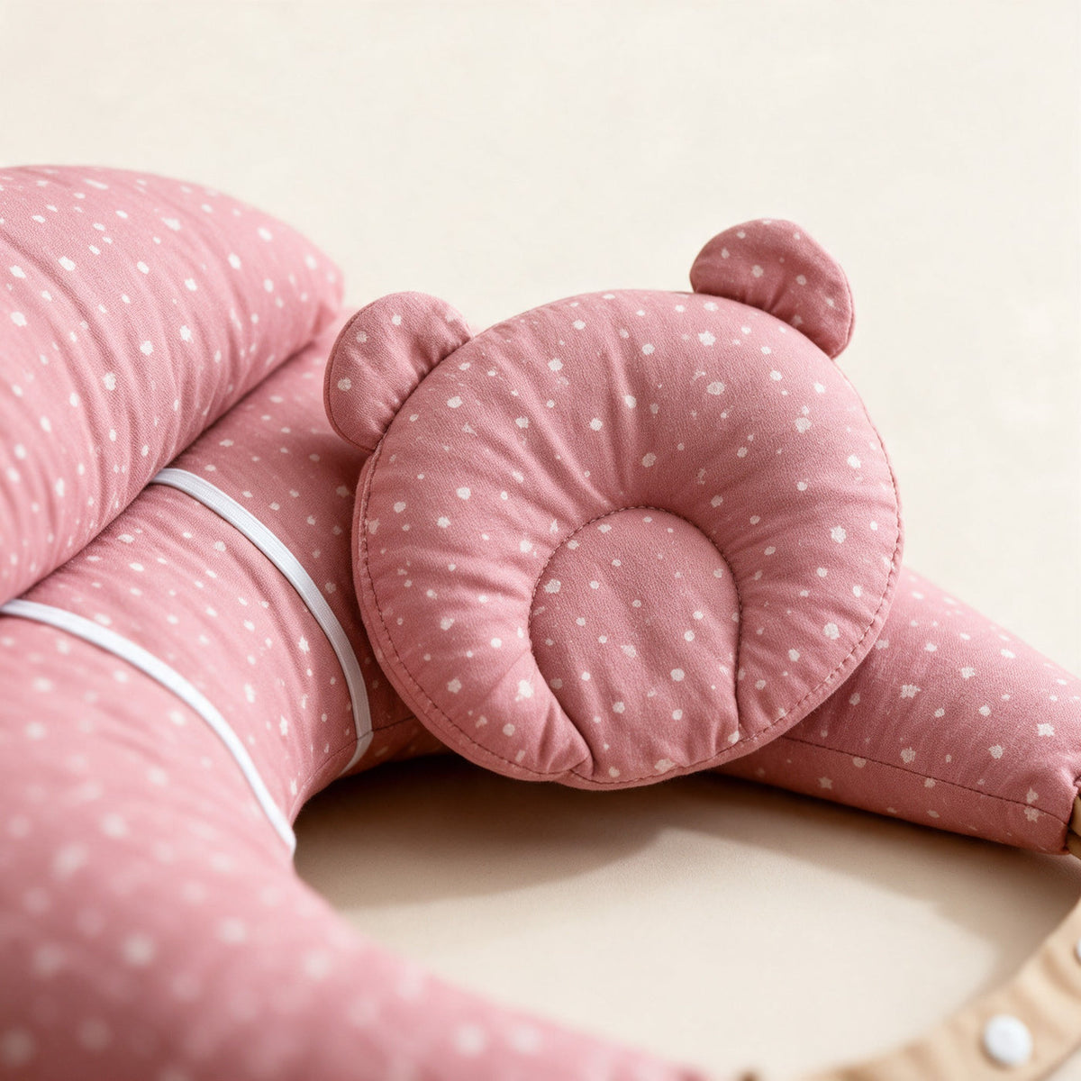 Cozycloud - Hands Free Nursing Pillow